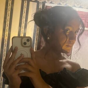 Meet your Posher, Allyssa